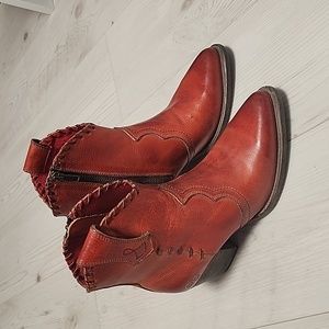 size 7.5 BED STU Baila II Bootie in Cranberry Rustic